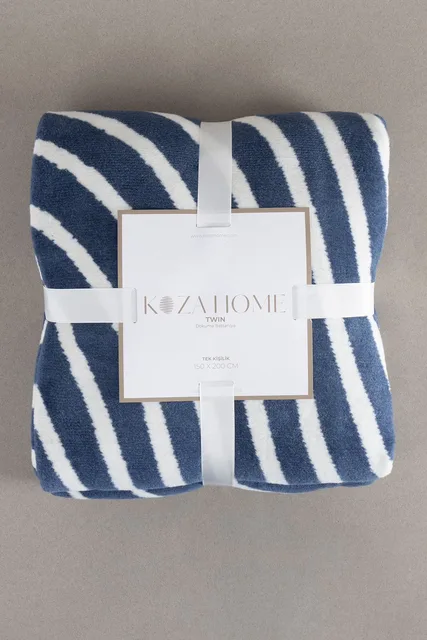 Bedding blue
