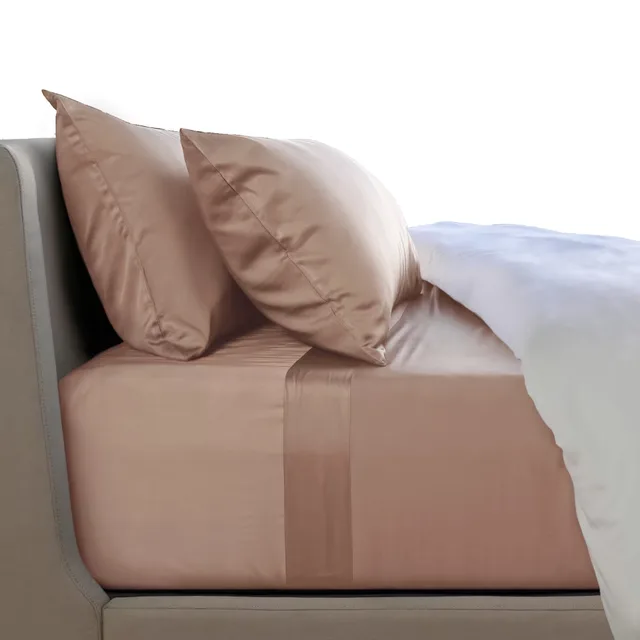 Bedding 18 in white