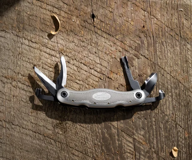 Tool 4.4 ounces 4" folding