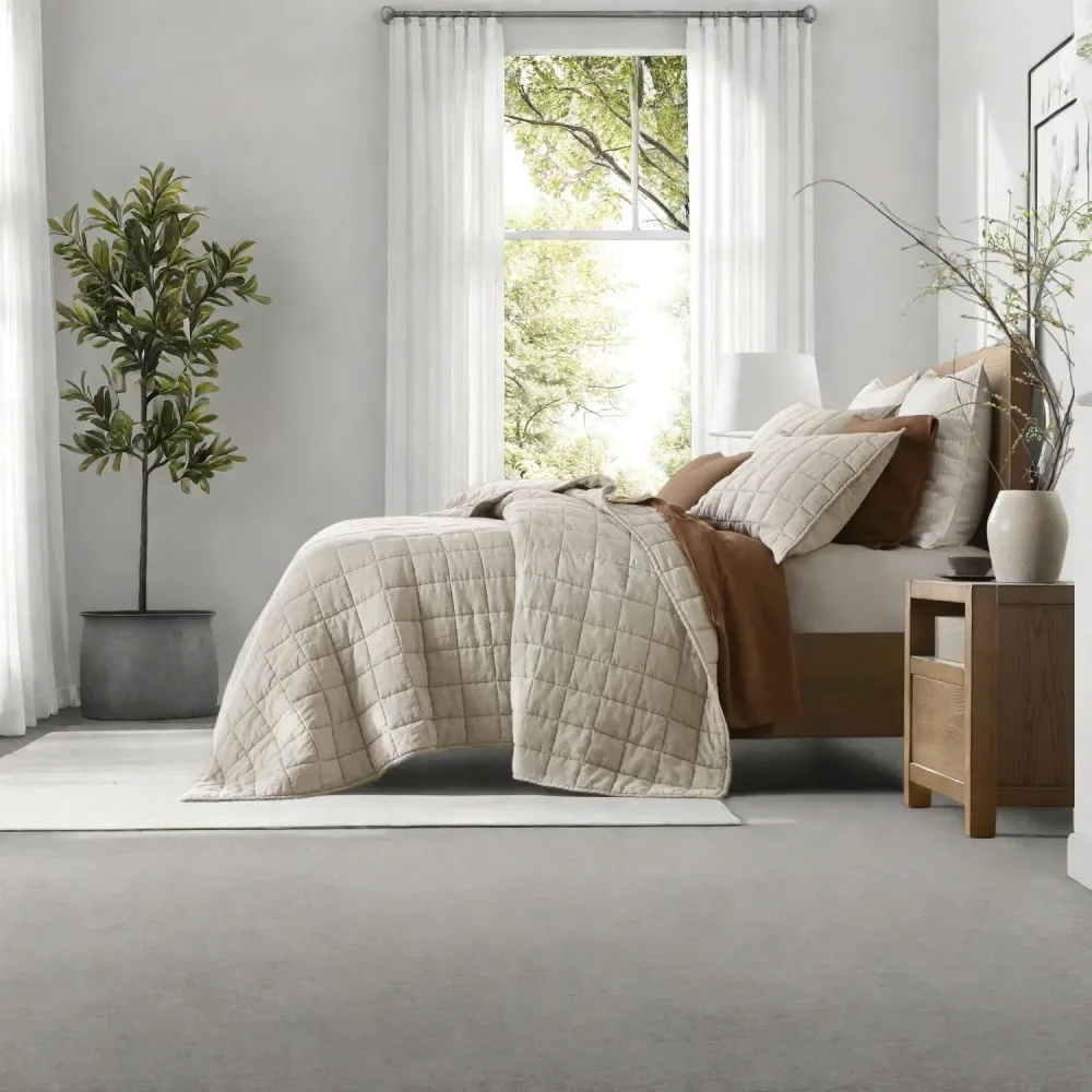 Bedding 108" 92" 20"