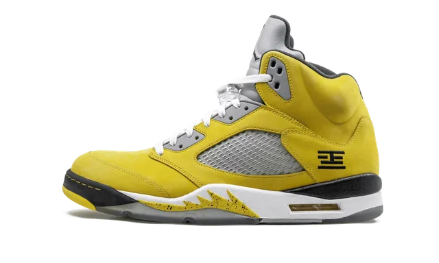 Basketball yellow black white