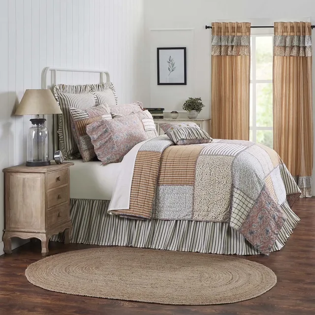 Bedding white blue 105 inches