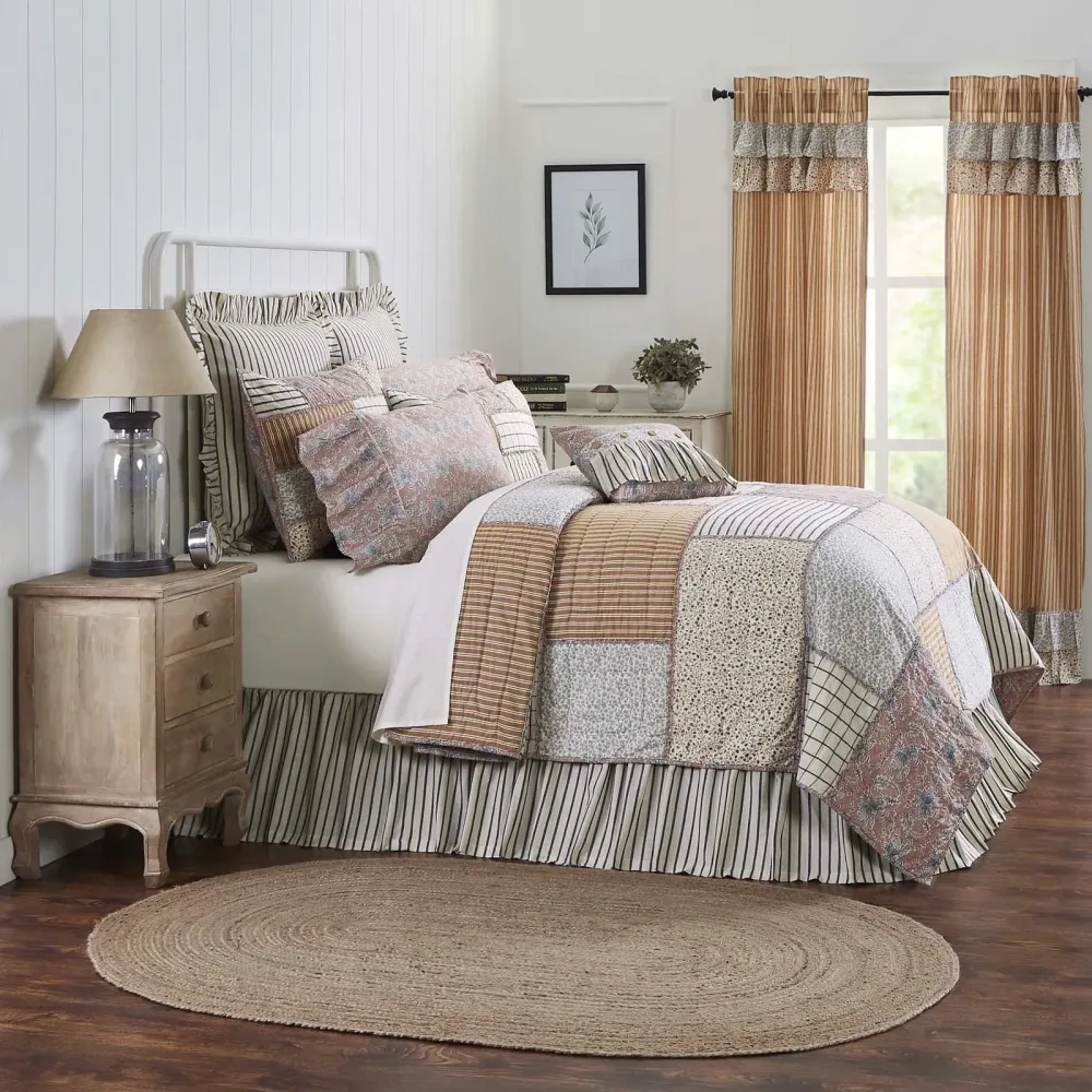 Bedding white blue 105 inches