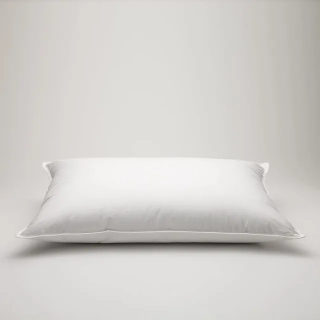 Pillow white 33 ounces 36 inches