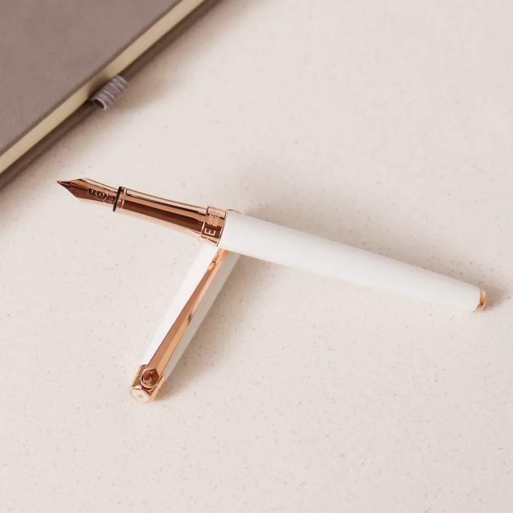 Fountain Pen white 41 in