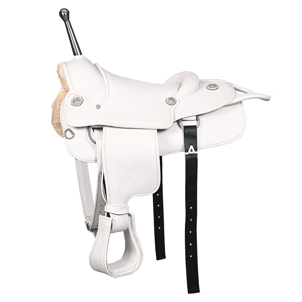 Saddle 16 in 16" white
