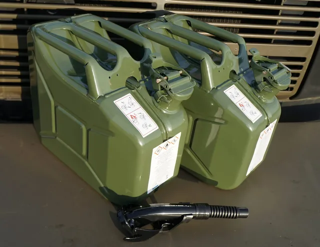Alarms & Safety 10 liter 2.64 gallon green