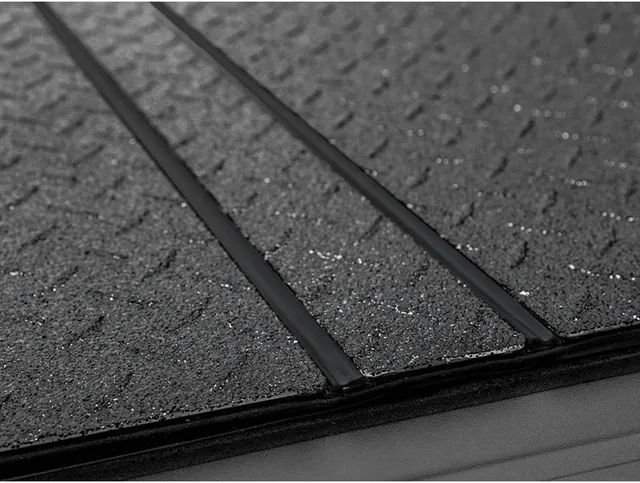Tonneau Cover 5' 7" black