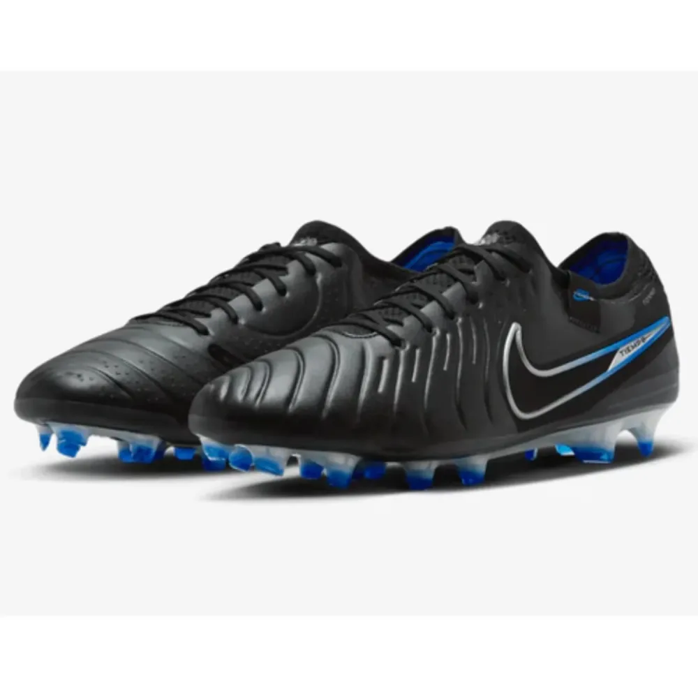 Soccer Cleats black