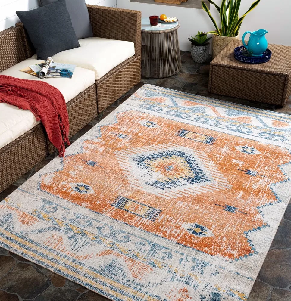 Rug 5' 3" 7'