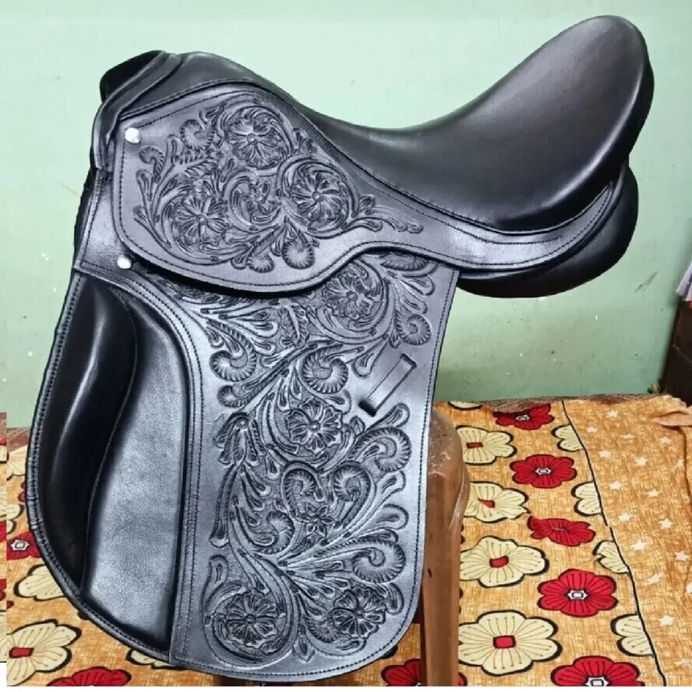 Horse Saddle black 17"