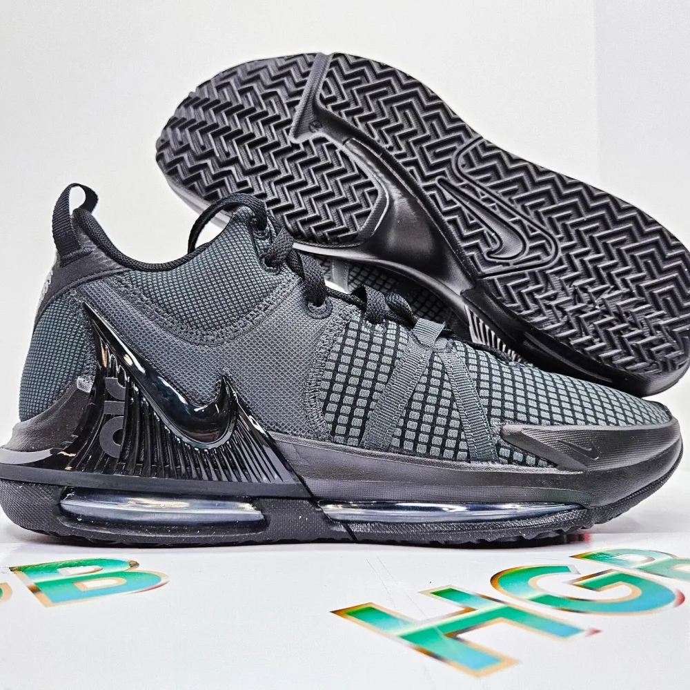 Basketball black