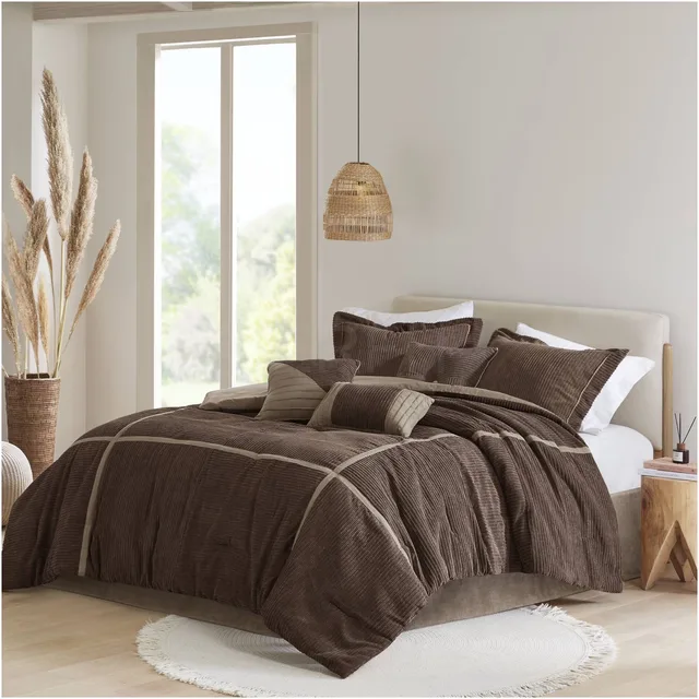 Bedding brown