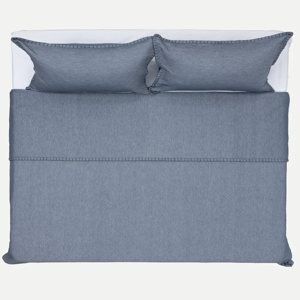 Bedding blue white