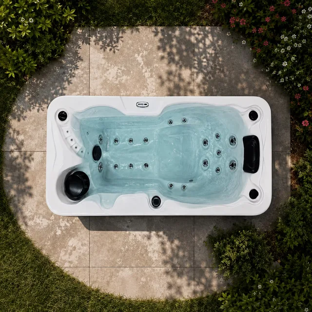 Hot Tub portable white 1 person