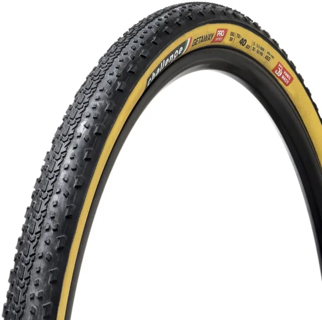 Tire folding black tan