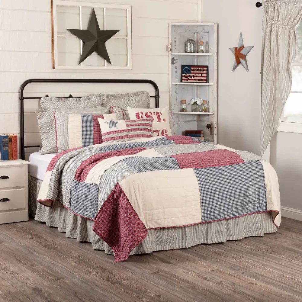 Bedding red white blue