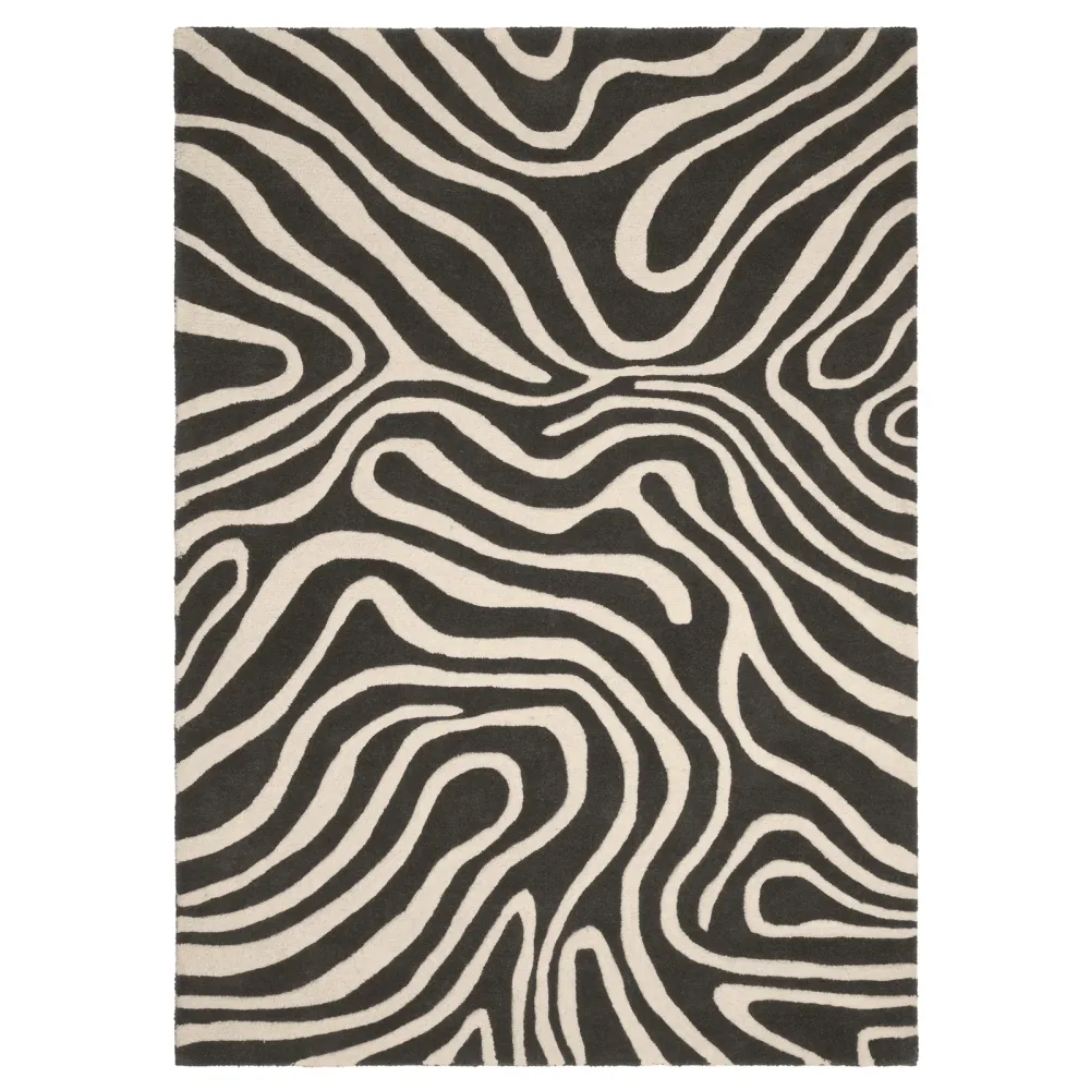 Rug 5' 7' black