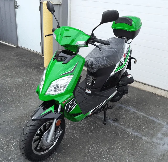 Scooter green