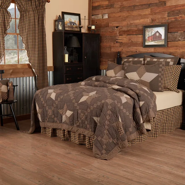 Bedding black brown