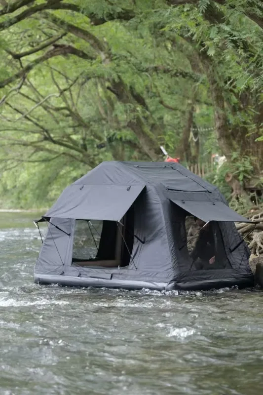 Tent black