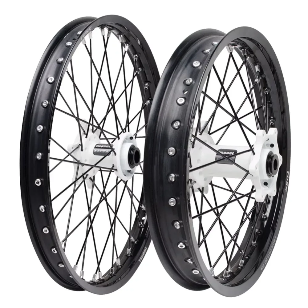 Wheel black white
