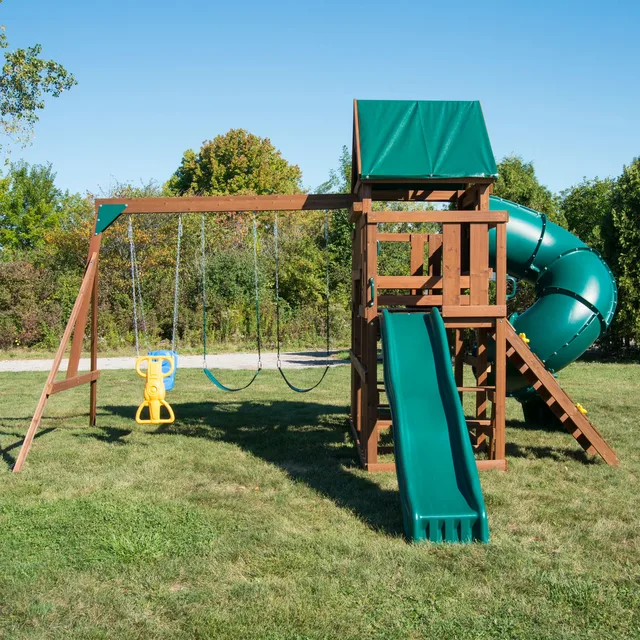 Wooden Backyard 8 ft 5 ft 7"