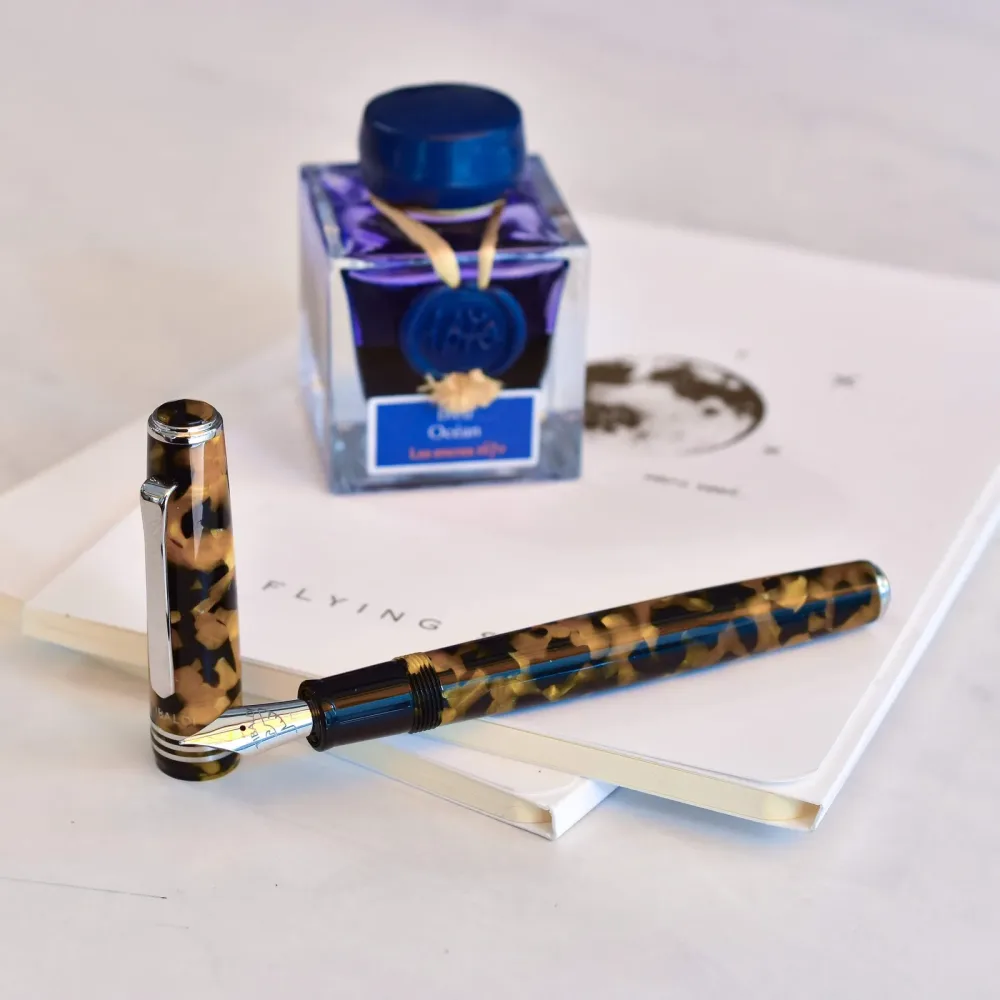 Fountain Pen yellow black