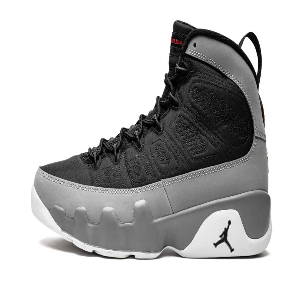 Basketball grey black red